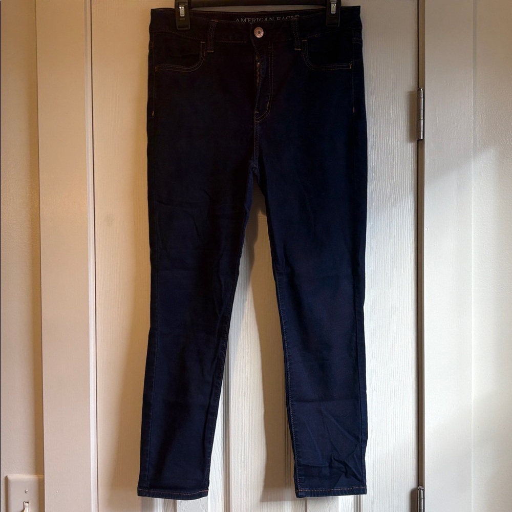 American Eagle | Basic Dark Wash “Hi-Rise Jegging Crop” Size 10 Regular